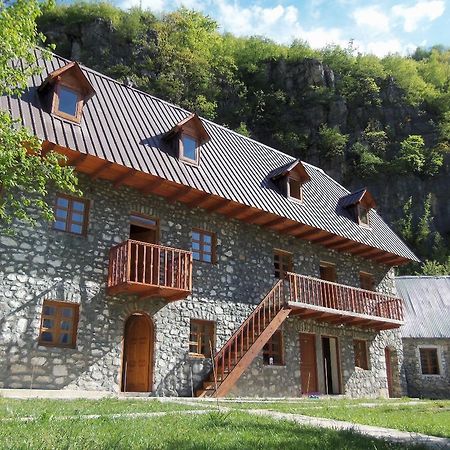 Bujtina Berishta Theth Hotel Buitenkant foto