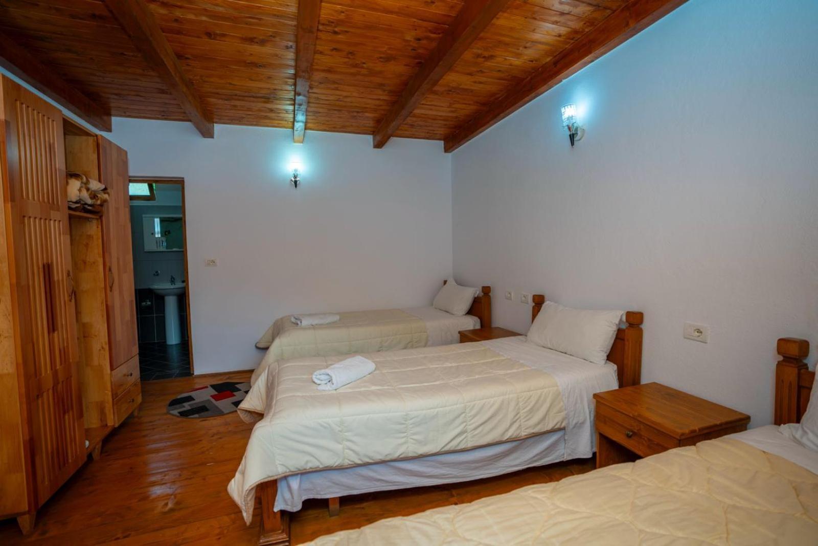 Bujtina Berishta Theth Hotel Buitenkant foto