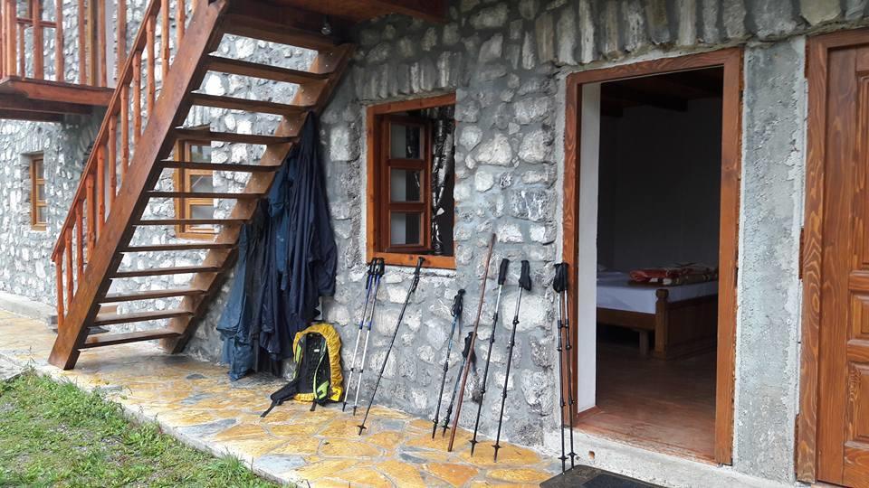 Bujtina Berishta Theth Hotel Buitenkant foto