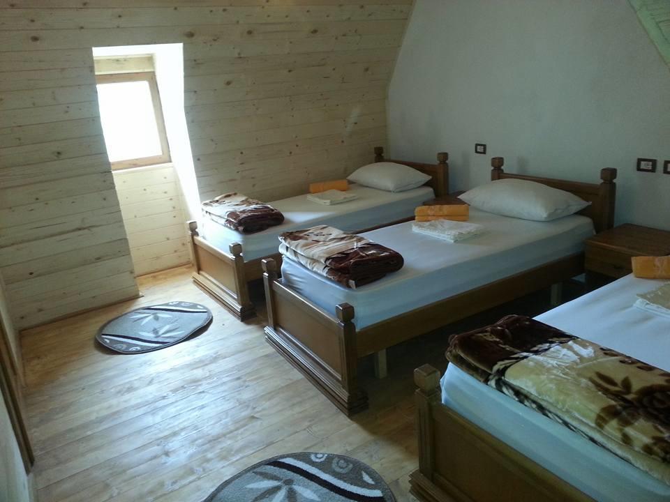 Bujtina Berishta Theth Hotel Buitenkant foto