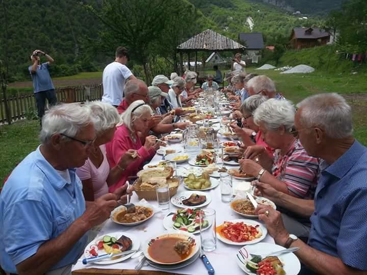 Bujtina Berishta Theth Hotel Buitenkant foto