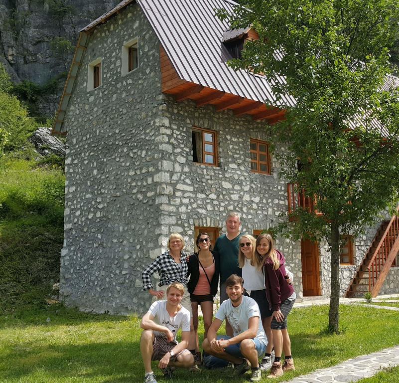 Bujtina Berishta Theth Hotel Buitenkant foto