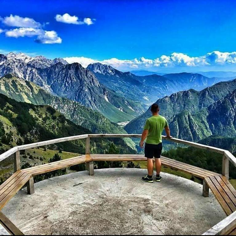 Bujtina Berishta Theth Hotel Buitenkant foto