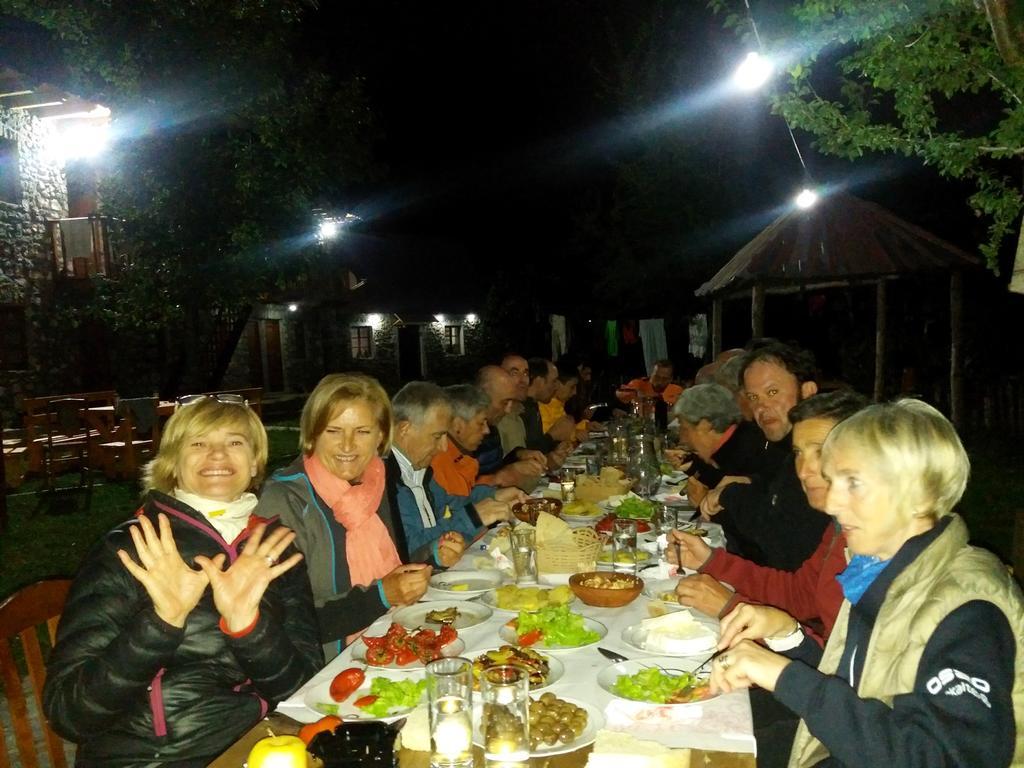 Bujtina Berishta Theth Hotel Buitenkant foto