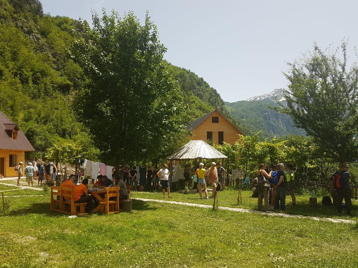 Bujtina Berishta Theth Hotel Buitenkant foto